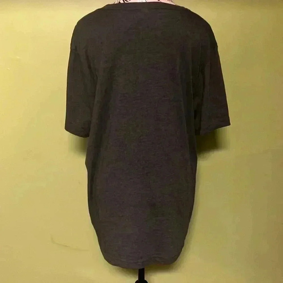 Hakuna Matata, gray shirt size large - Picture 2 of 4